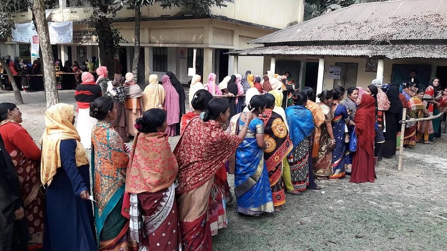 অত্যন্ত নিরিবিলি পরিবেশে চলছে ভোট গ্রহণ