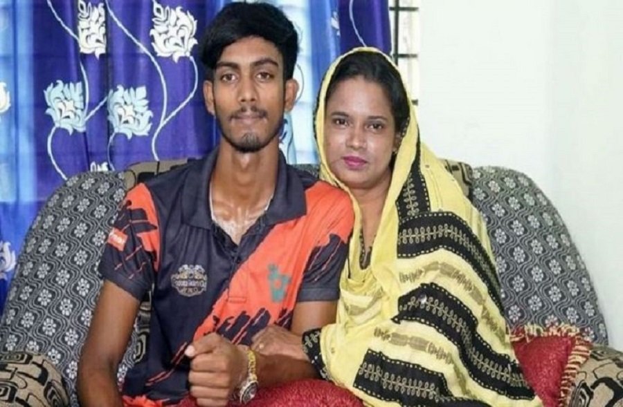 ছাত্রকে বিয়ে করে ভাইরাল হওয়া শিক্ষিকা এখন কেবলই ইতিহাস