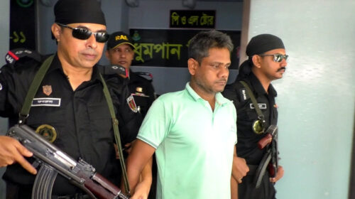 অজুরত বৃদ্ধ বাবাকে দা দিয়ে কুপিয়ে হত্যা
