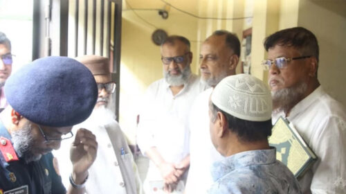 কারাগারের ভেতরে ধর্ম উপদেষ্টার সঙ্গে আওয়ামী লীগের ৩ এমপির ছবি ভাইরাল